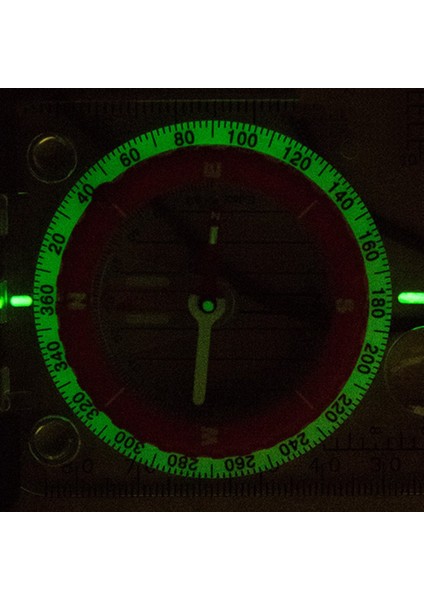 Çok Fonksiyonlu Aydınlık Compwith LED Işık Taşınabilir Su Geçirmez Pusula (Yurt Dışından) indirimleri