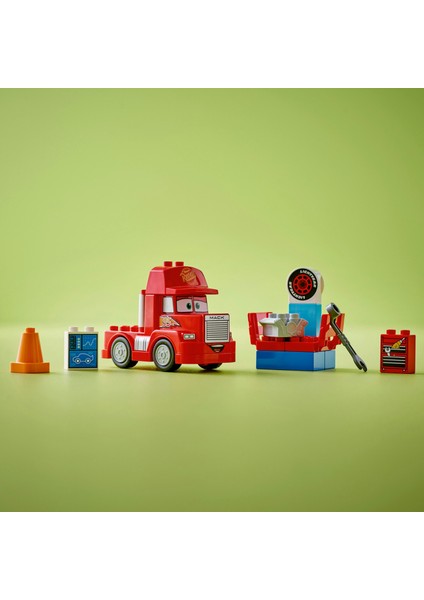 Duplo® | Disney ve Pixar Arabalar Mack Yarışta 10417 - 2 Yaş ve Üzeri Çocuklar Için Eğitici Oyuncak Yapım Seti (14 Parça)