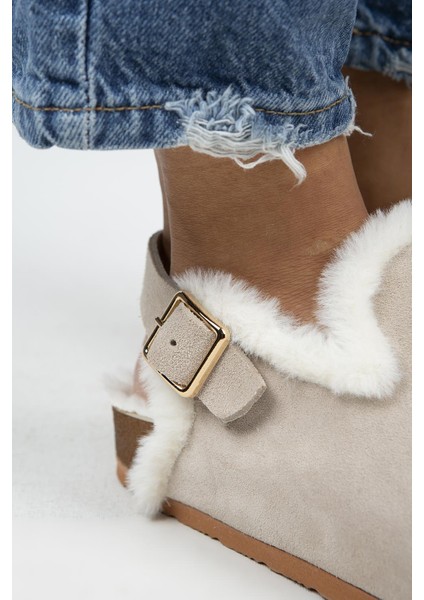 Holly Kürklü Kadın Deri Kürklü Deri Kemerli Tokalı Açık Bej Sandalet modelleri