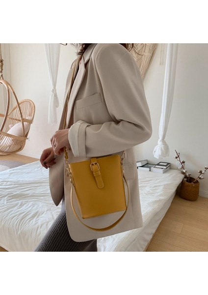 Vahşi Tek Omuz Çantasının Kore Versiyonu Basit Büyük Kapasiteli Çapraz Çanta Kova Çantası (Haki) (Yurt Dışından) modelleri