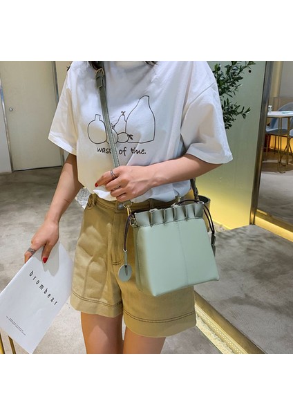 Yeni Dalga Moda Tek Omuz Messenger Çanta Basit Vahşi Kova Çanta Siyah Kore Versiyonu (Yurt Dışından)