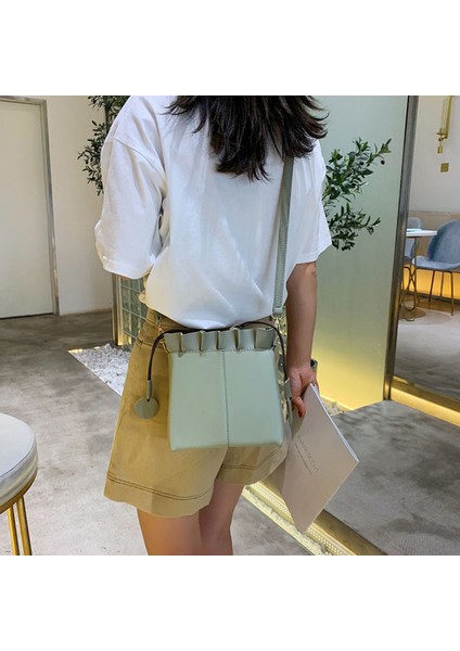 Yeni Dalga Moda Tek Omuz Messenger Çanta Basit Vahşi Kova Çanta Siyah Kore Versiyonu (Yurt Dışından)