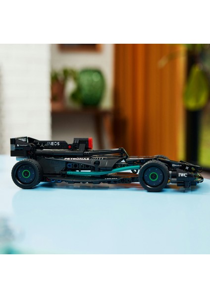 Technic Mercedes-Amg F1 W14 E Performance Pull-Back 42165 - 7 Yaş ve Üzeri Çocuklar Için Koleksiyonluk Yaratıcı Yarış Arabası Model Yapım Seti (240 Parça)