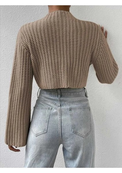Crop Model Ispanyol Truvakar Kol Triko Kazak