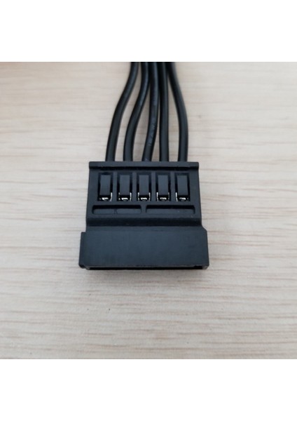 Sata 15PIN Dişi Kadın 1 Ila 5 Splitter Sabit Disk Güç Kablo Kordonu 18AWG Siyah Pc Sunucusu Için Dıy (Yurt Dışından)