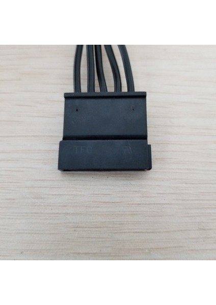 Sata 15PIN Dişi Kadın 1 Ila 5 Splitter Sabit Disk Güç Kablo Kordonu 18AWG Siyah Pc Sunucusu Için Dıy (Yurt Dışından)