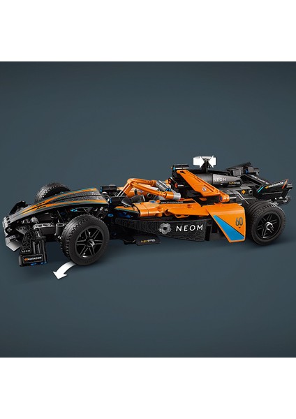 Technic Neom Mclaren Formula E Yarış Arabası 42169 - 9 Yaş ve Üzeri Çocuklar Için Koleksiyonluk Yaratıcı Yarış Arabası Model Yapım Seti (452 Parça)