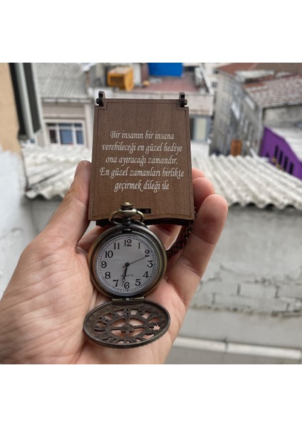 Sayı Kabartmalı Zincirli Köstekli Cep Saati