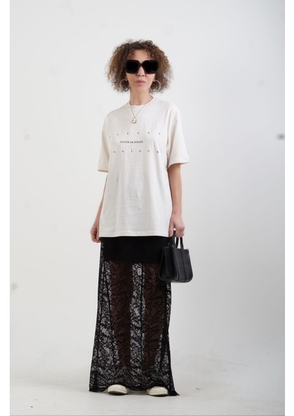 Krem Arkası Çiçek Baskılı Oversize Tshirt fiyatları
