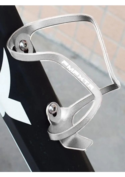 Renkli Stil Mtb Bisiklet Karbon Fiber Şişe Kafesi Evrensel Bisiklet Şişe Tutucu Montajı Kolay Bisiklet Bardak Rafı Içecek Sahipleri (Yurt Dışından) indirimleri