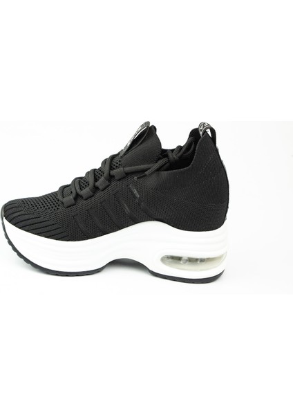 300 - 14 Siyah Kadın Sneaker modelleri