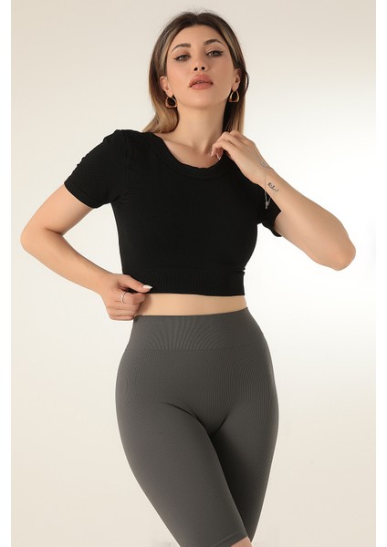 Dikişsiz Kısa Spor Üst modelleri