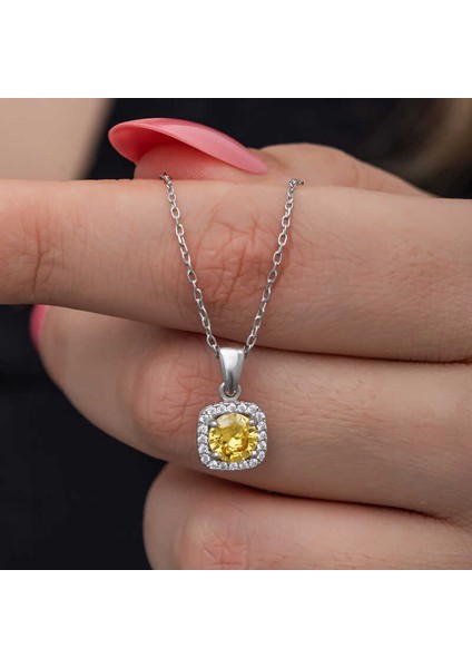 925 Ayar Gümüş Sarı Baget Taşlı Kadın Kolye modelleri