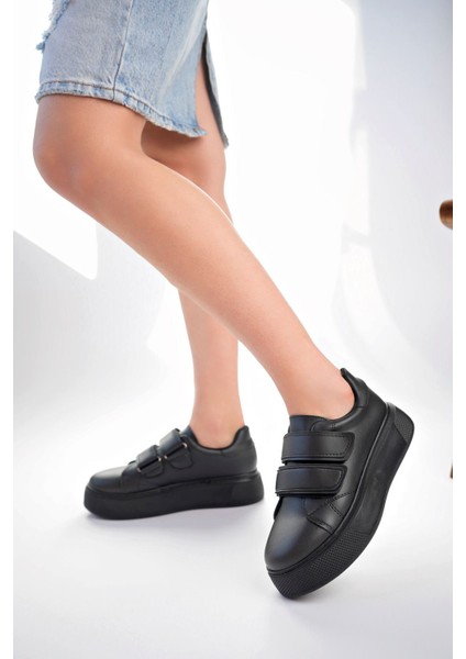 Dolgu Taban Cırtlı Siyah Cilt Kadın Ayakkabı fiyatları