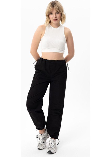 Kadın Beli Paçası Lastik Detaylı Paraşüt Pantolon