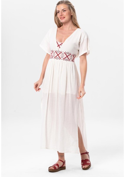 Kısa Kol Köy Bezi Yaka ve Bel Nakış Detaylı Karya Kısa Yazlık Elbise Krem Krm