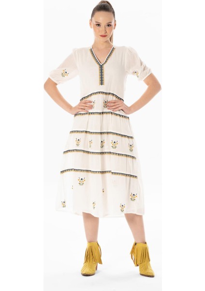 Kısa Kol Vual Nakışlı V Yaka Reyhan Uzun Yazlık Otantik Elbise Krem Krm