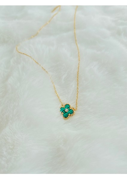 Yeşil Motif Taşlı Yonca Gold Çelik Kolye