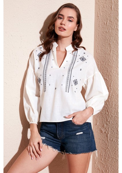 Pamuklu Regular Fit Nakış Işlemeli Bluz Kadın Bluz 611BZ0284