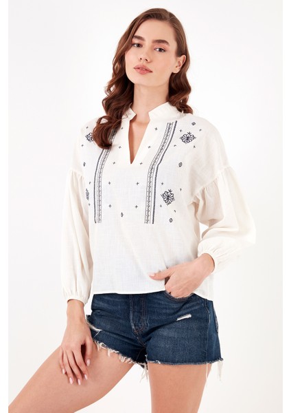 Pamuklu Regular Fit Nakış Işlemeli Bluz Kadın Bluz 611BZ0284