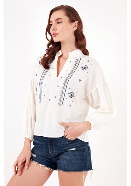 Pamuklu Regular Fit Nakış Işlemeli Bluz Kadın Bluz 611BZ0284