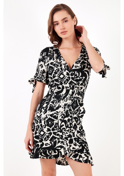 Desenli Regular Fit Kruvaze Yaka Mini Elbise Kadın Elbise 5865725 indirimleri