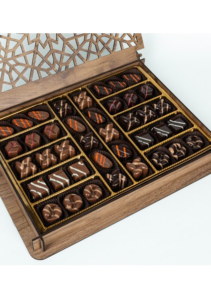 Kişiye Özel Ahşap Kutulu ve Kişiye Özel Nişan-Söz Çikolatası 40 Adet fiyatları