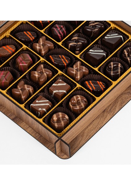 Kişiye Özel Ahşap Kutulu ve Kişiye Özel Nişan-Söz Çikolatası 40 Adet modelleri