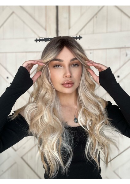 Gerçek Saç Dokusunda Kemoterapi Sürecinde Uygun Medikal Kaliteli Peruk Suzan Peruk 202478366DH modelleri