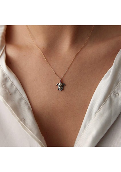 Pırlanta Caretta Kolye