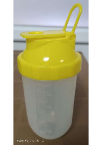 Shaker 700 ml renk seçeneği