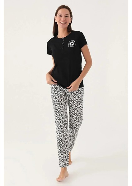 Yumuşak Dokulu Kısa Kol Kadın Pijama Takım 8785 fiyatları