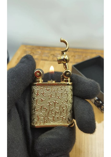 Kabartma Motifli Şık Desenli Kaliteli Gazlı Gold Renk Çakmak