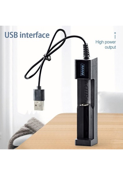 Evrensel 1 2 Yuvalı USB Pil Şarj Cihazı 18650 Akıllı Şarj Cihazı Lityum Piller Gösterge Işığı Aksesuarları ile Şarj Adaptörü (Yurt Dışından) modelleri