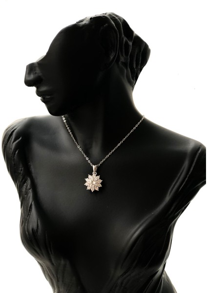 Gümüş Çiçek Modelli Gümüş Kolye