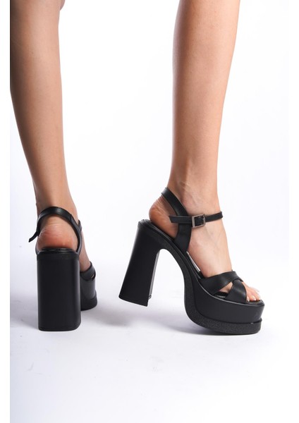 Kadın Keyli Siyah Cilt Çapraz Bantlı (12 cm ) Platform Topuklu Ayakkabı