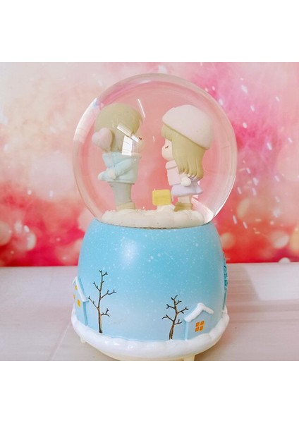 Tatlı Sevgililer Temalı Büyük Boy Işıklı Müzikli Püskürtmeli Kar Küresi-Mavi fiyatları