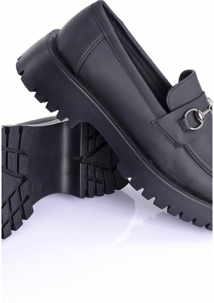 Verner Tokalı Siyah Kadın Loafer Ayakkabı
