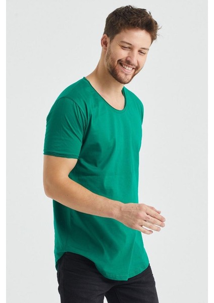 Erkek Kırmızı Oval Etek Geniş Yaka %100 Pamuk Kısa Kollu T-Shirt
