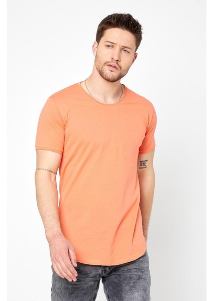 Erkek Kırmızı Oval Etek Geniş Yaka %100 Pamuk Kısa Kollu T-Shirt