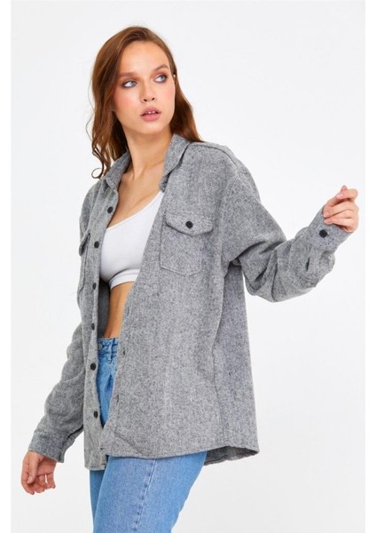 Kadın Fıstık Yeşili Oversize Uzun Kollu Tek Cepli Ekoseli Oduncu GÖMLEK-KKKODG001R500S