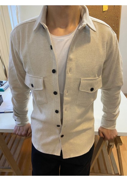 Kırık Beyaz Erkek Slim Fit Düğmeli Yaka Çift Cepli Düz Oduncu Gömlek