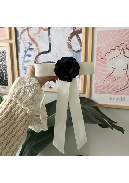 Beyaz Siyah Çiçekli Otomatik Toka fiyatları