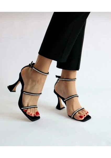 Kadın Saten Taş Detaylı 9cm Kaplama Topuklu Ayakkabı fiyatları