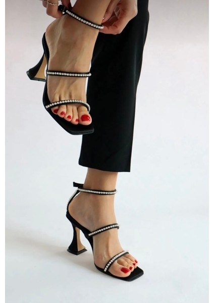 Kadın Saten Taş Detaylı 9cm Kaplama Topuklu Ayakkabı indirimleri