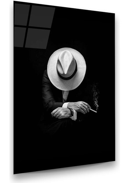 Şapkalı Adam Dikey Cam Tablo