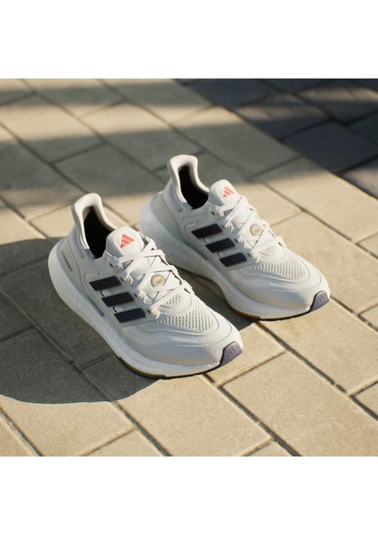 Ultraboost Light Kadın Koşu Ayakkabısı fırsatları
