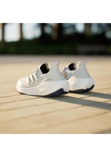 Ultraboost Light Kadın Koşu Ayakkabısı indirimleri