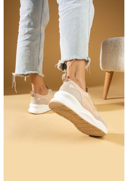 Kalın Poli Taban Bağcıklı Kadın Rahat Sneaker 36-140-24QUEEN