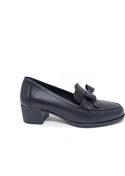 Siyah Deri Kadın Ayakkabı